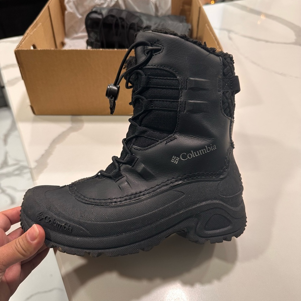 Columbia Black Winter Boots